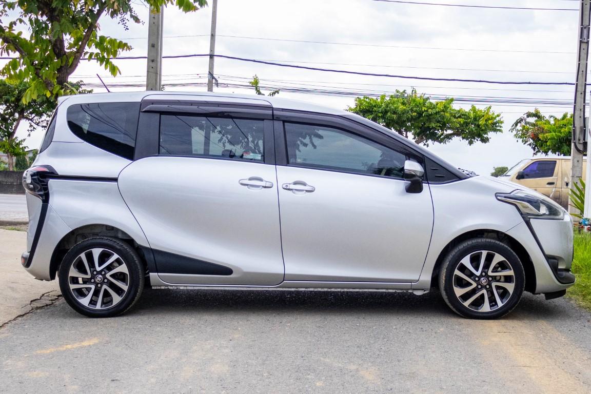 Toyota Sienta 1.5 V 2017 *LK0558*